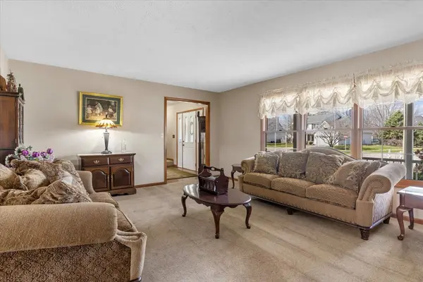 504 Augusta DR, Chatham, IL 62629