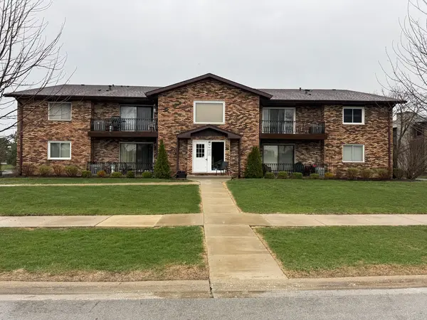 344 Sheridan DR #1C, Willowbrook, IL 60527