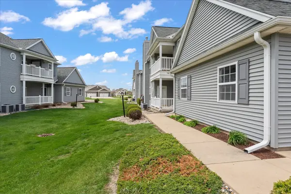 3030 E Stillwater LNDG #203, Urbana, IL 61802