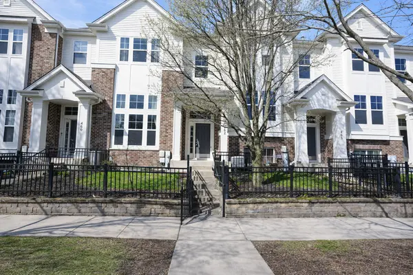 462 GROSVENOR LN, Aurora, IL 60504