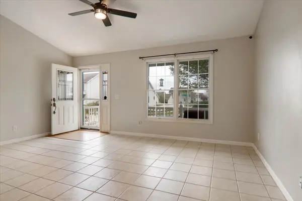1401 River LNDG, Normal, IL 61761