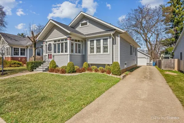 92 Hawley AVE, West Dundee, IL 60118