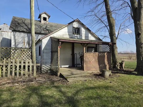 1468 E 22nd RD, Streator, IL 61364