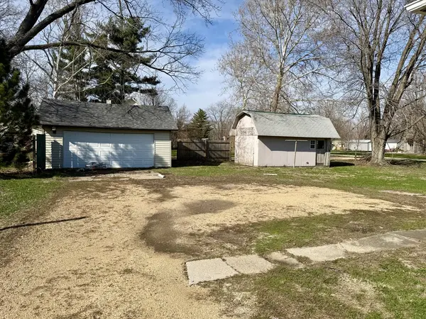 302 W Division ST, Amboy, IL 61310