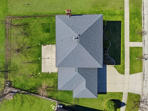 681 Castlerea LN, Des Plaines, IL 60016