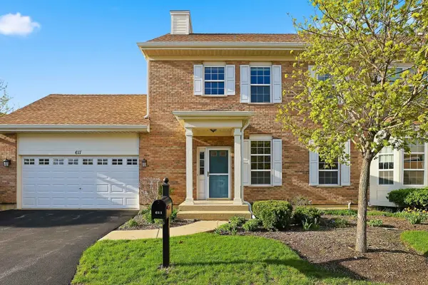611 Belmont LN, Carol Stream, IL 60188
