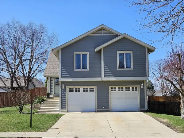 126 Borris CIR, Streamwood, IL 60107
