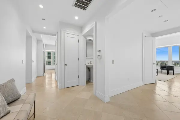 800 N MICHIGAN AVE #3203, Chicago, IL 60611