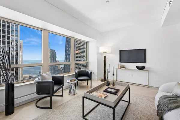 800 N MICHIGAN AVE #3203, Chicago, IL 60611