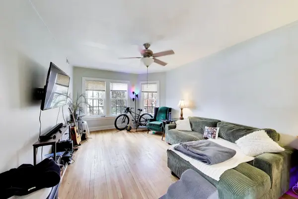 4015 N Mozart ST, Chicago, IL 60618