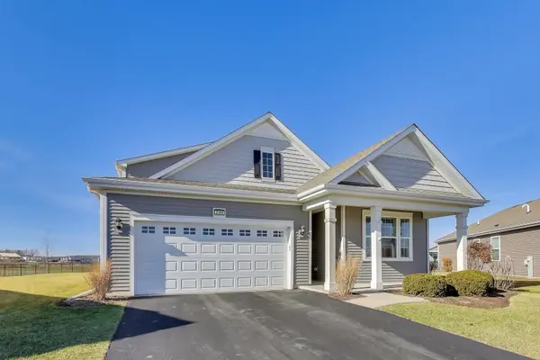 2355 Cannon DR, Pingree Grove, IL 60140