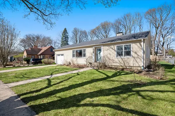 612 Illinois ST, Geneva, IL 60134