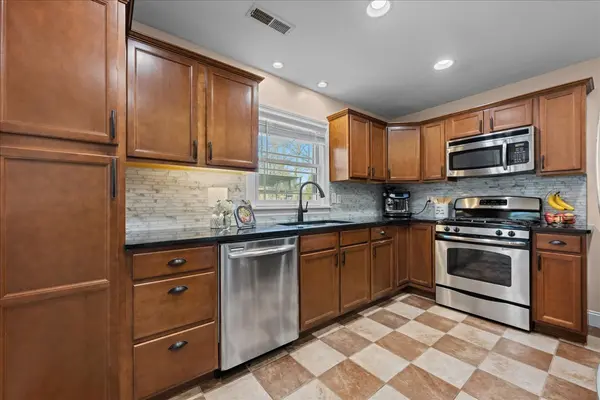 612 Illinois ST, Geneva, IL 60134