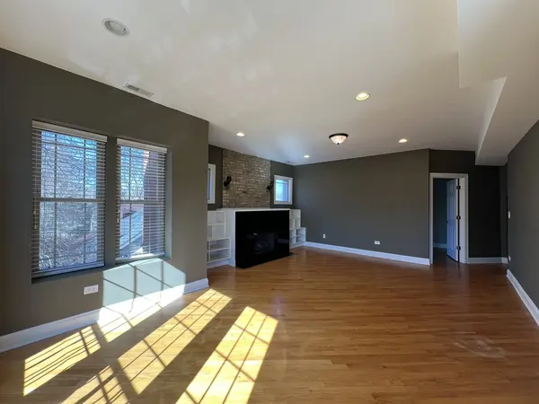 911 Maple AVE #3N, Evanston, IL 60202