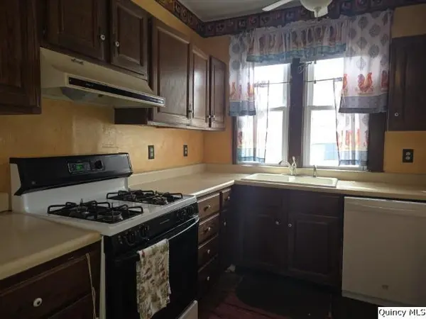 220 N Scofield, Carthage, IL 62321