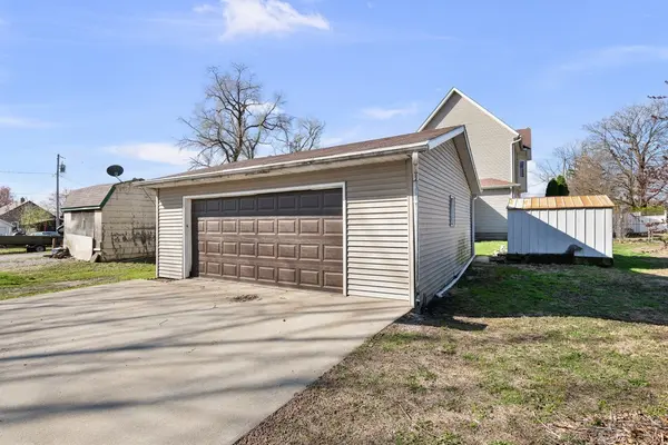 621 S Birchwood AVE, Davenport, IA 52802