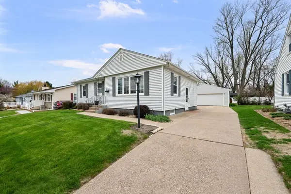 3017 37th AVE, Rock Island, IL 61201