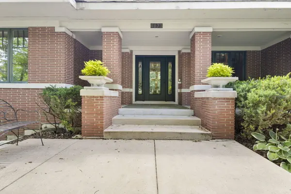 8673 Timber Ridge DR, Burr Ridge, IL 60527