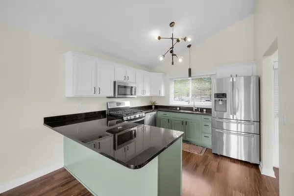 115 ABBEYWOOD CIR, Streamwood, IL 60107