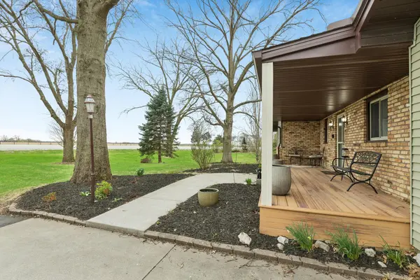 11755 Coon Hunters RD, Blue Grass, IA 52726