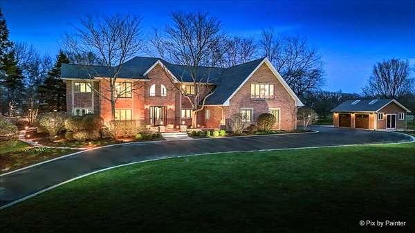 8 Moate LN, Barrington Hills, IL 60010
