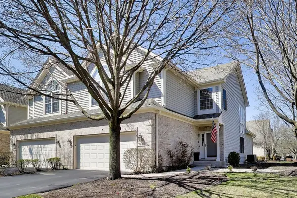 741 Juniper LN, Lake In The Hills, IL 60156