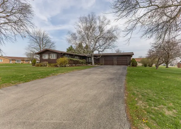 420 Margaret ST, Atkinson, IL 61235