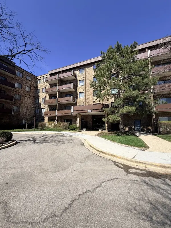 720 Wellington AVE #219, Elk Grove Village, IL 60007