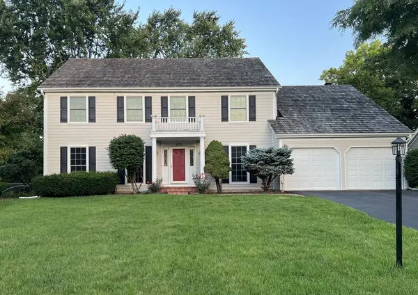 432 Whitney DR, Barrington, IL 60010