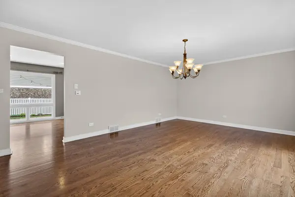 720 PRESTON LN, Schaumburg, IL 60193