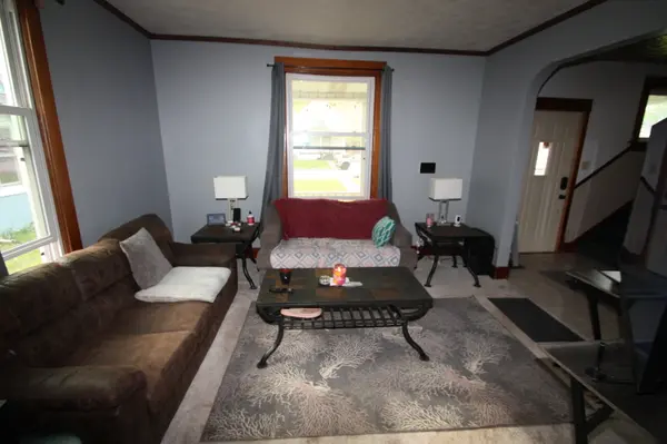 1442 W High ST, Davenport, IA 52804