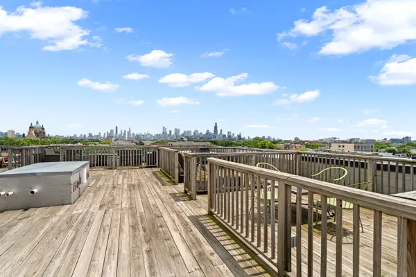 2424 W Chicago AVE #201, Chicago, IL 60622