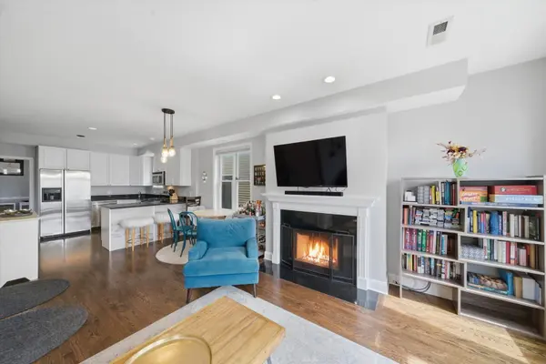 1016 W George ST #2, Chicago, IL 60657