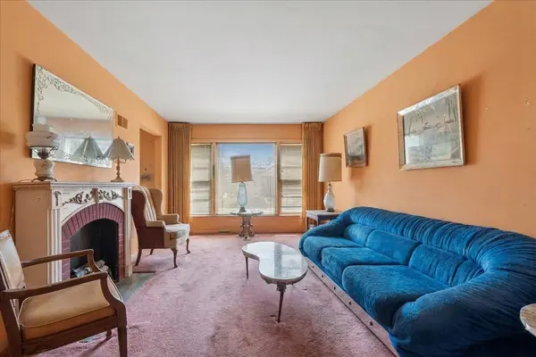 2636 W Pratt BLVD, Chicago, IL 60645