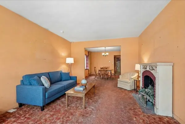 2636 W Pratt BLVD, Chicago, IL 60645