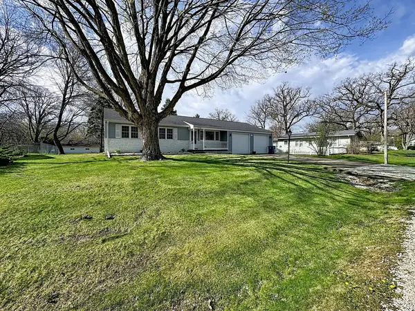 1312 32nd Avenue CT, East Moline, IL 61244
