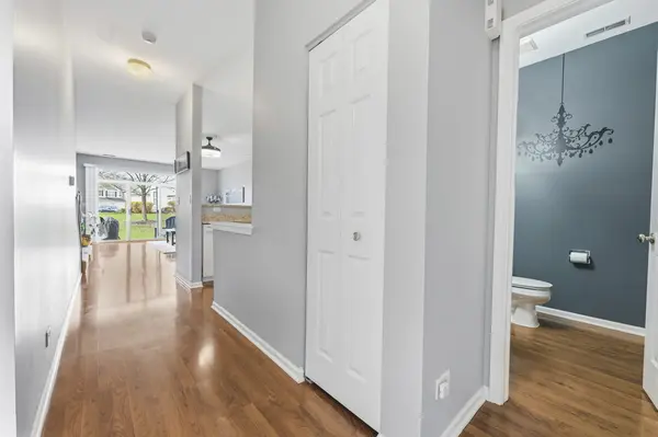 913 Genesee DR, Naperville, IL 60563