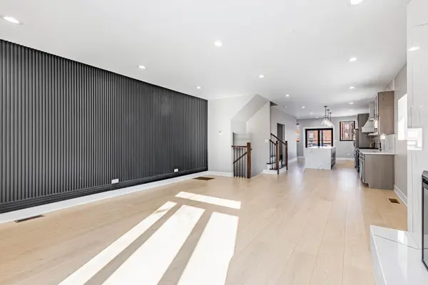 3530 W Van Buren ST, Chicago, IL 60624