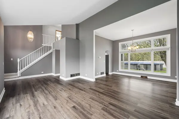 740 Countryside DR, Bolingbrook, IL 60490