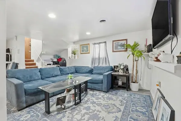 3240 W Cortez ST, Chicago, IL 60651