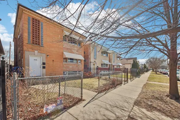 2165 N Moody AVE, Chicago, IL 60639