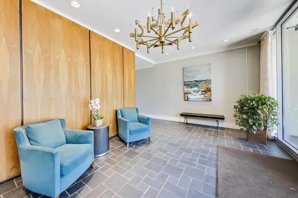 1625 SHERIDAN RD #213, Wilmette, IL 60091