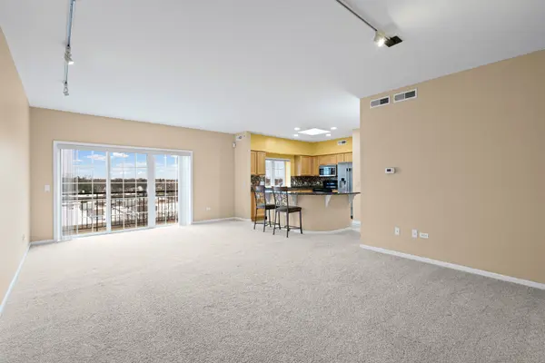Address not disclosed, Palatine, IL 60074