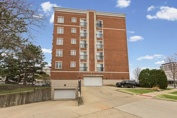Address not disclosed, Palatine, IL 60074
