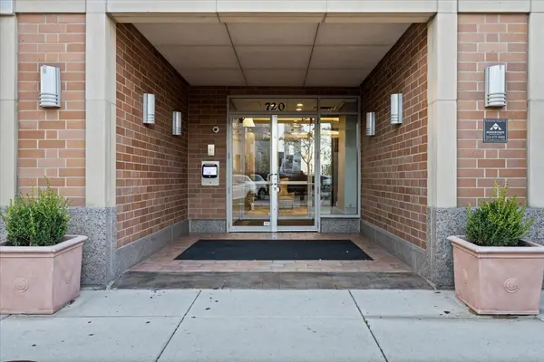 720 W RANDOLPH ST #503, Chicago, IL 60661
