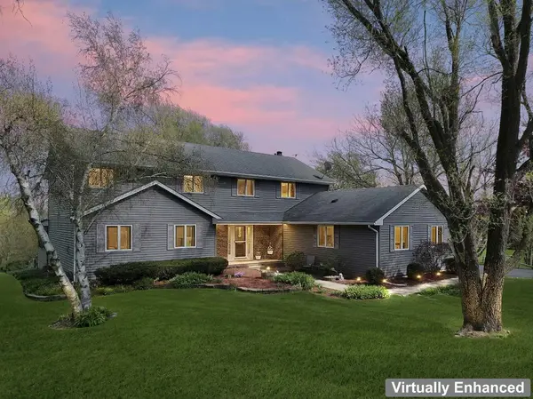 4218 Billingsgate LN, Woodstock, IL 60098