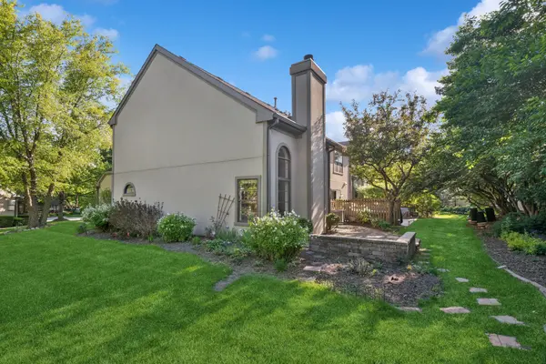 1204 Hobson Oaks CT #1204, Naperville, IL 60540