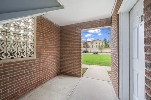 1101 HOLIDAY LN #10, Des Plaines, IL 60016
