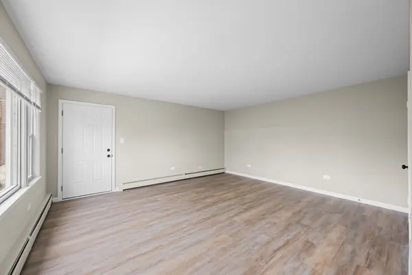 1101 HOLIDAY LN #10, Des Plaines, IL 60016