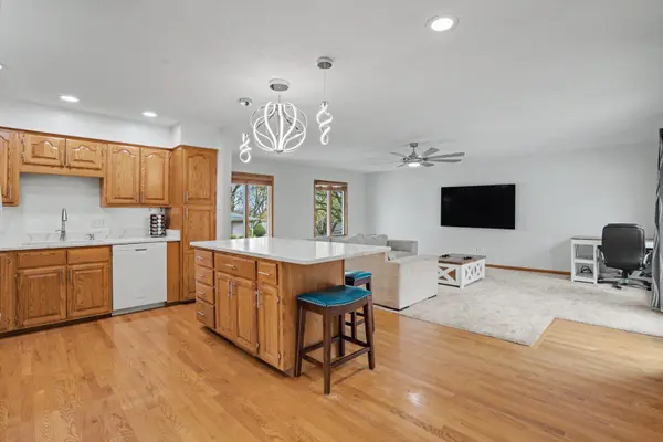 1935 Fairmeadows CT, Bettendorf, IA 52722